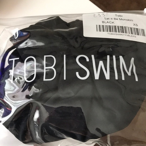 Swimsuit - Picture 4 of 4